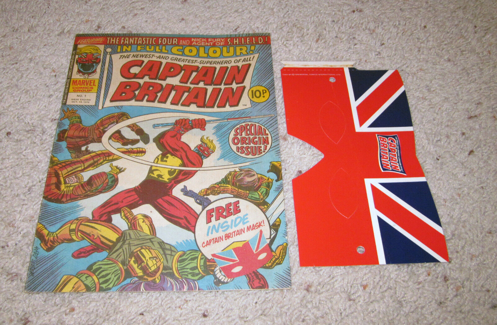 Captain Britain 1  WITH MASK  Vol 1 MCU? HTF  UK LOT Avengers Xmen 97
