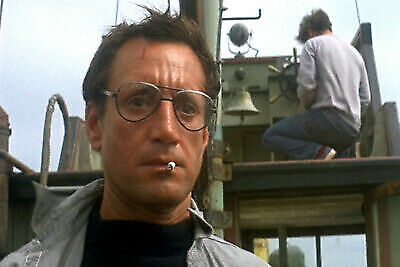 JAWS ROY SCHEIDER CLASSIC LOOK ON BOAT 24X36 POSTER PRINT