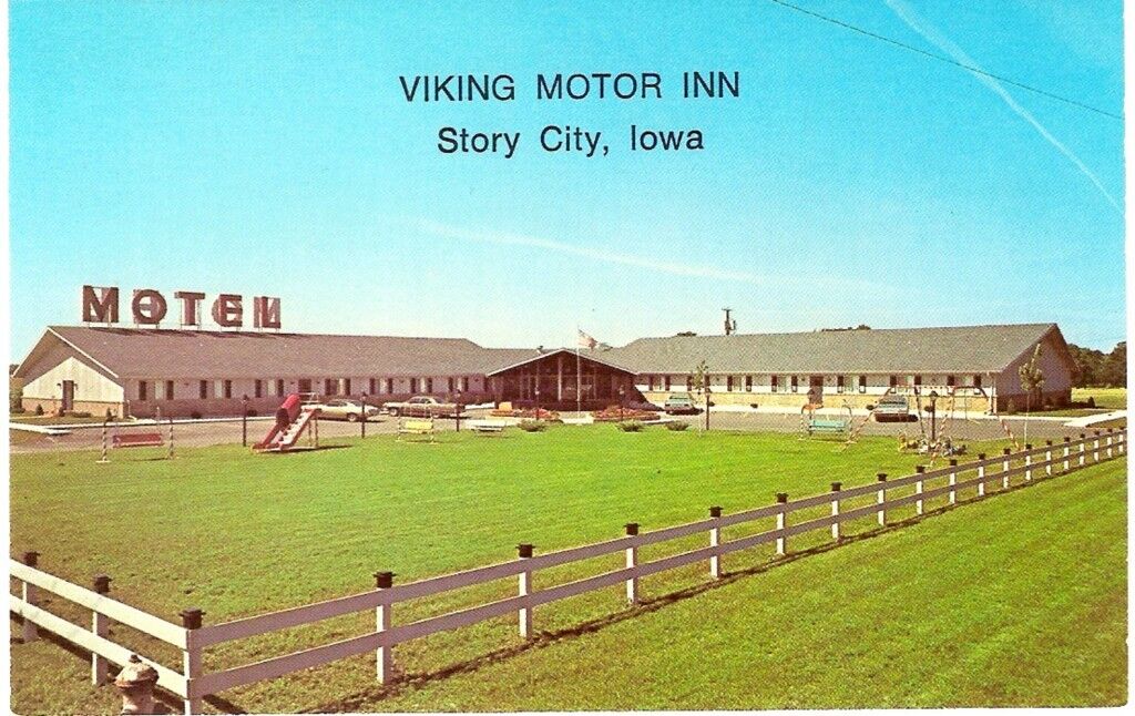 Viking Motor Inn,Story City, Iowa motel postcard roadside America