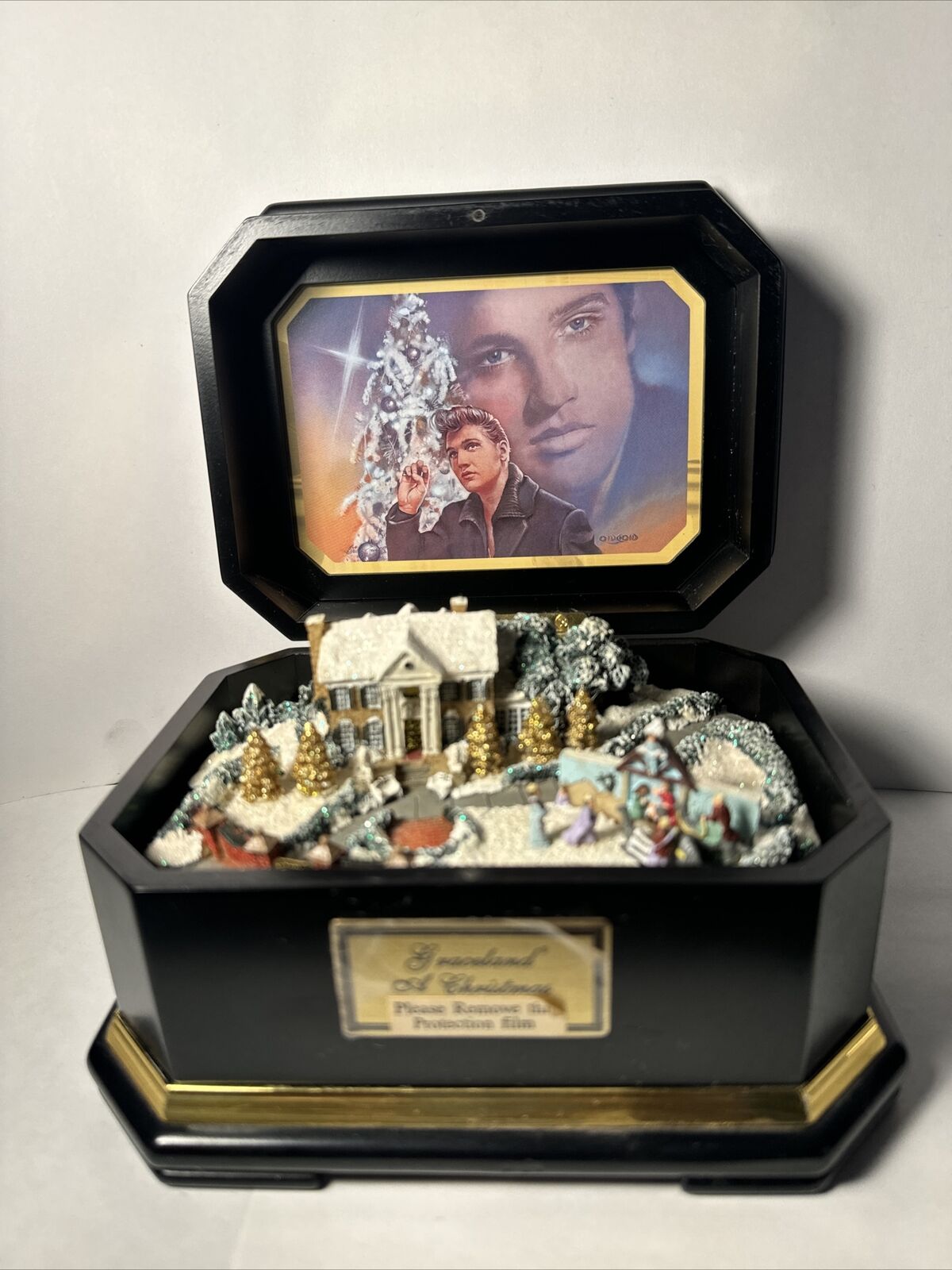 RARE Elvis Presley's GRACELAND The King Legendary Home Figurine Music Box 
