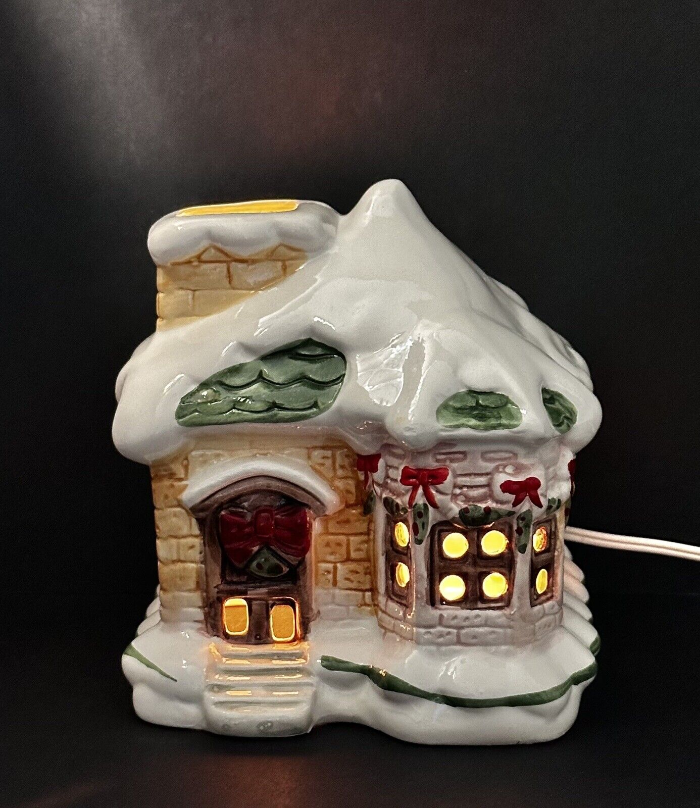 Vintage Snow Covered Cottage Christmas Village House W/Light 5.75”