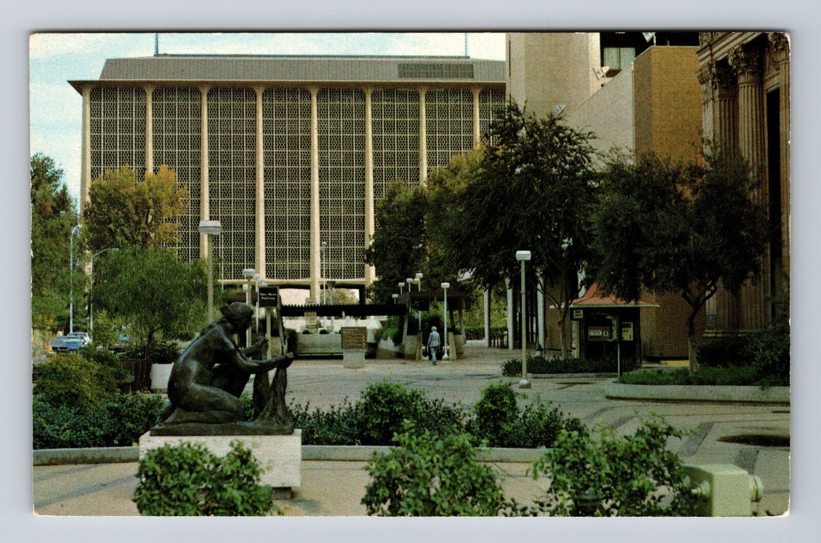 Fresno CA-California, Downtown Mall, County Court House, Vintage Postcard