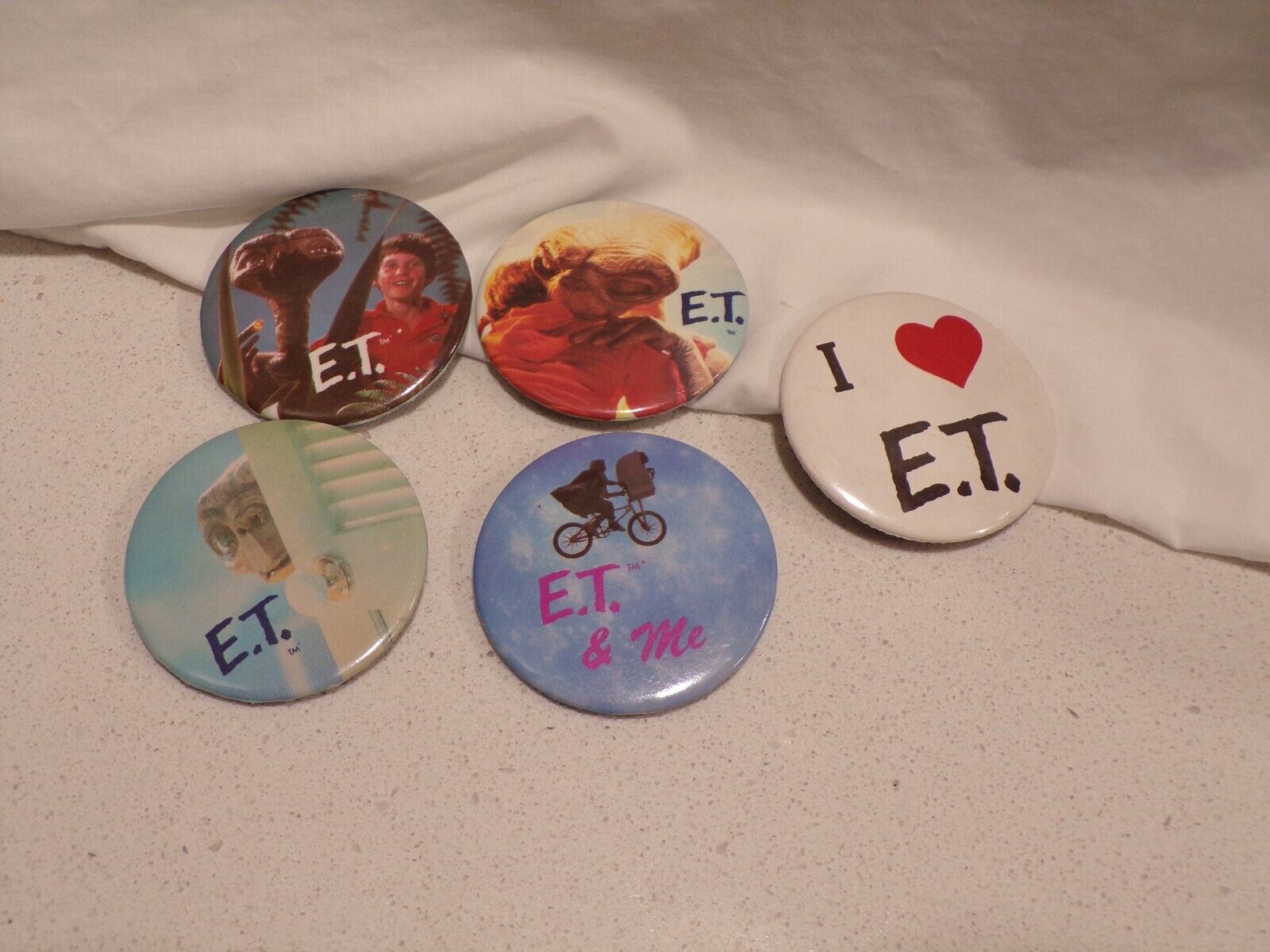 Vintage E.T. pinback button lot