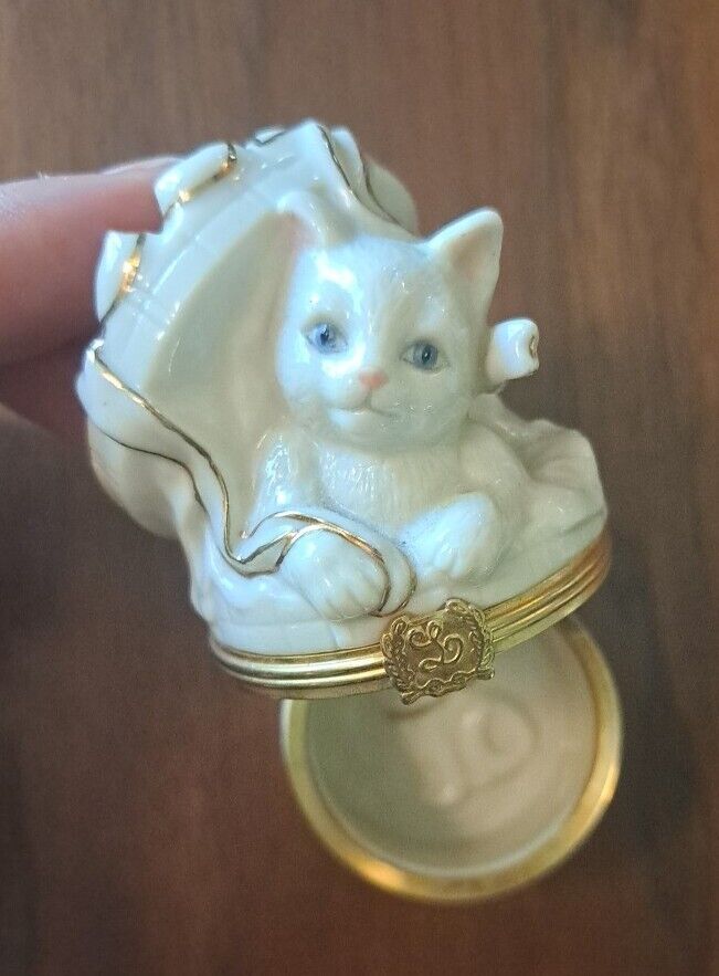 Lenox Treasures~The Cat’s Surprise Box- 1st Issue-Hinged Trinket Box