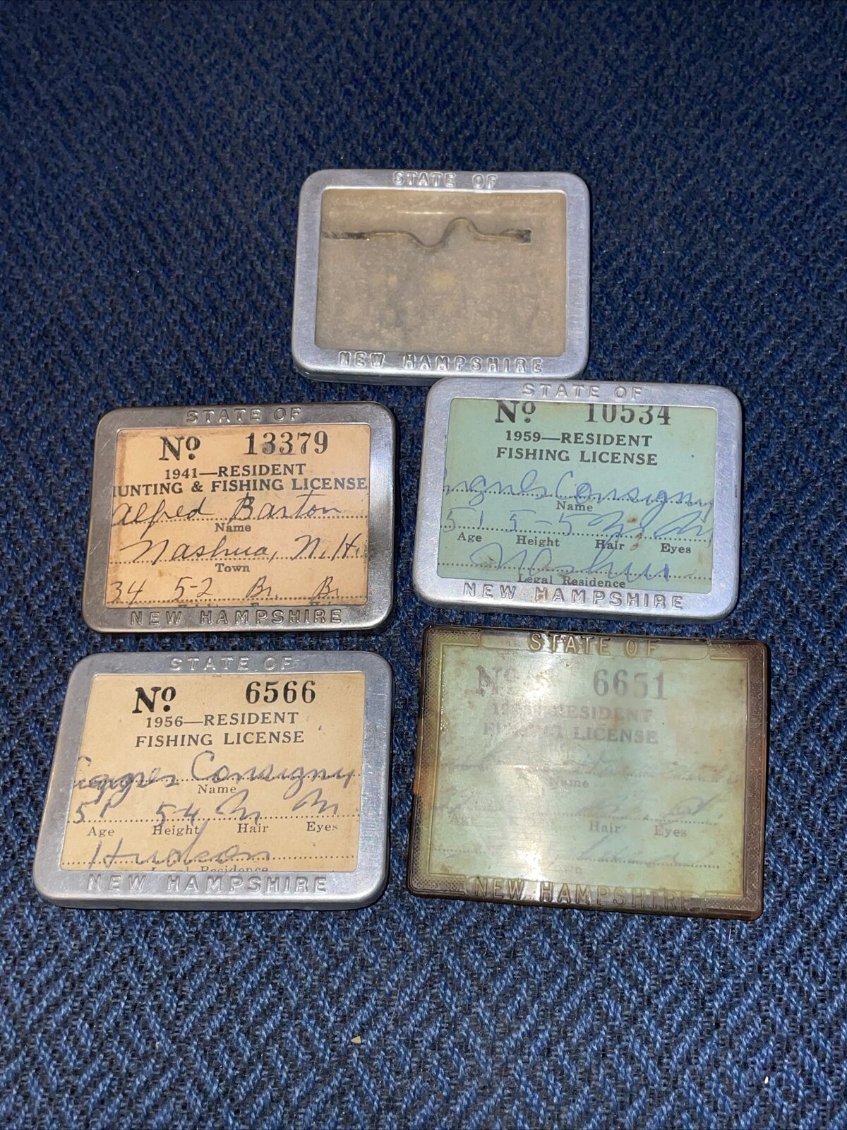 VINTAGE C. 1940s - 50s New Hampshire FISHING LICENSE METAL HOLDERs Lot Of 5