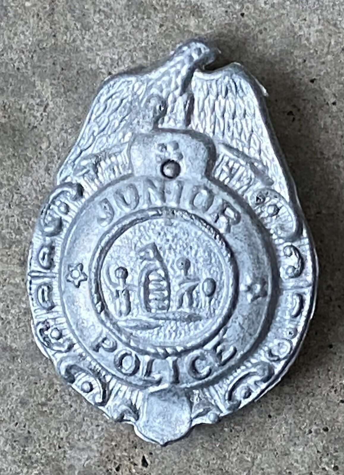 Vintage 1950\'s Junior Police Badge Detective Eagle Silver Tone Toy Metal Pinback