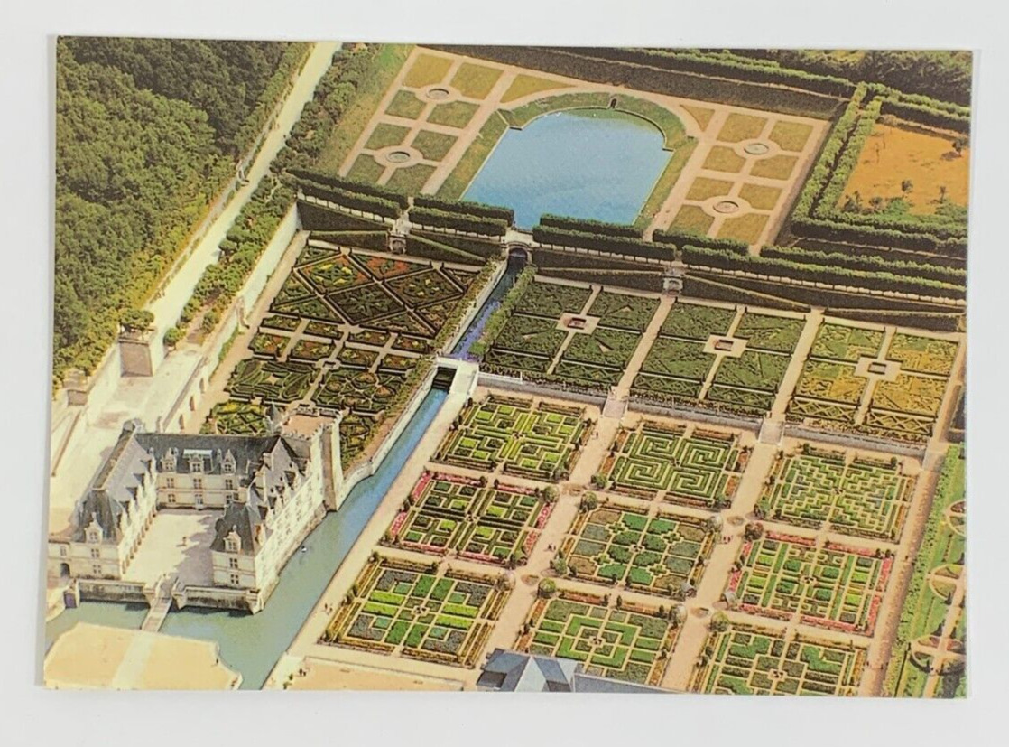 Le Chateaux de Villandry The 16th Century Renaissance Gardens Aerial Postcard