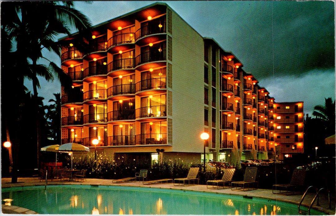 Hilo, HI Hawaii  TRAVELODGE AT HILO  Hotel & Pool Night View  ROADSIDE  Postcard