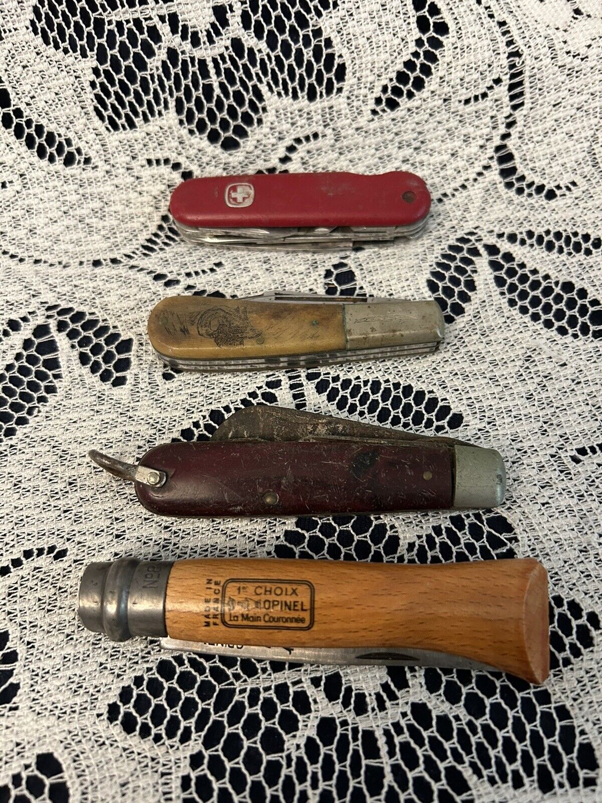 4 VINTAGE POCKET KNIVES 1) PARKER CUT CO.  1)CHOIX OPINEL AND  2)UNKNOWN