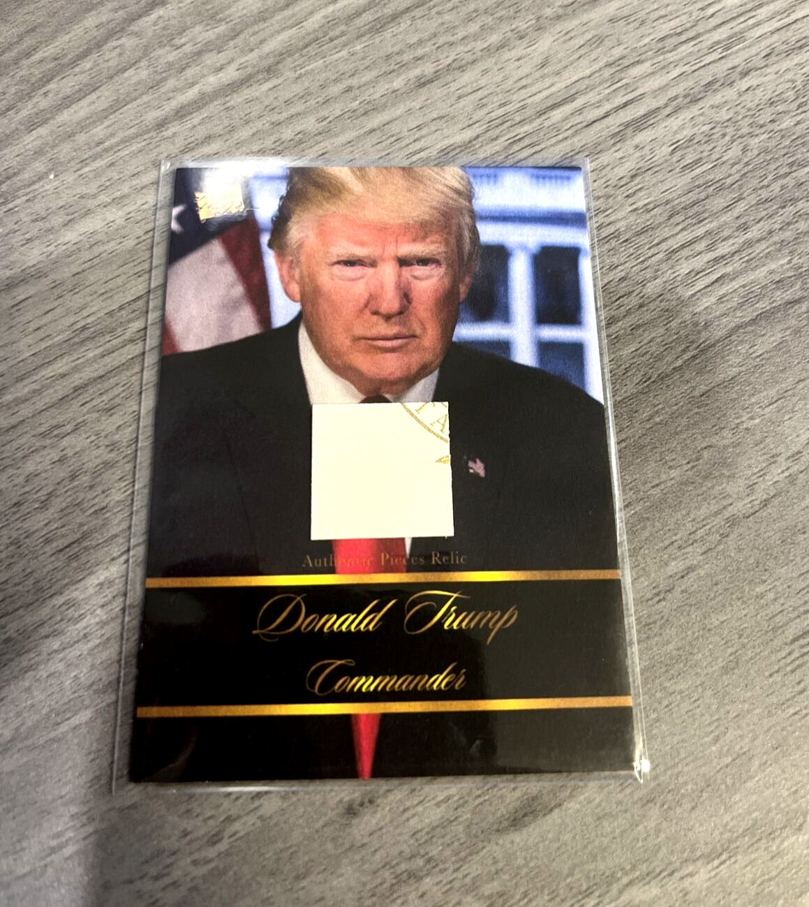 Pieces of the Past Donald Trump PARTIAL SEAL RELIC RELIC CARD