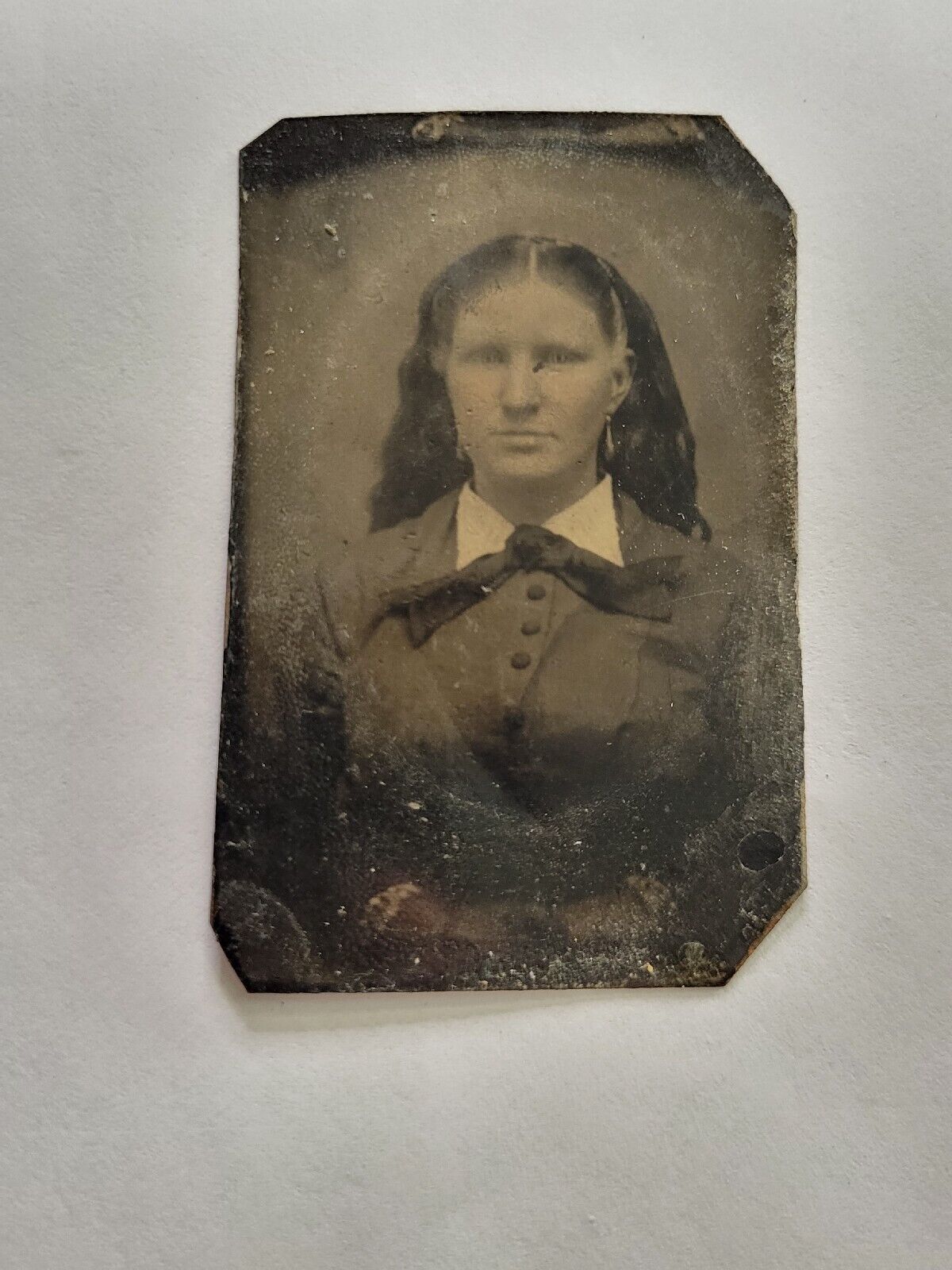 Antique Tintype Photo Pretty Young Victorian Lady Girl  High Fashion 3.5x2.5 X14