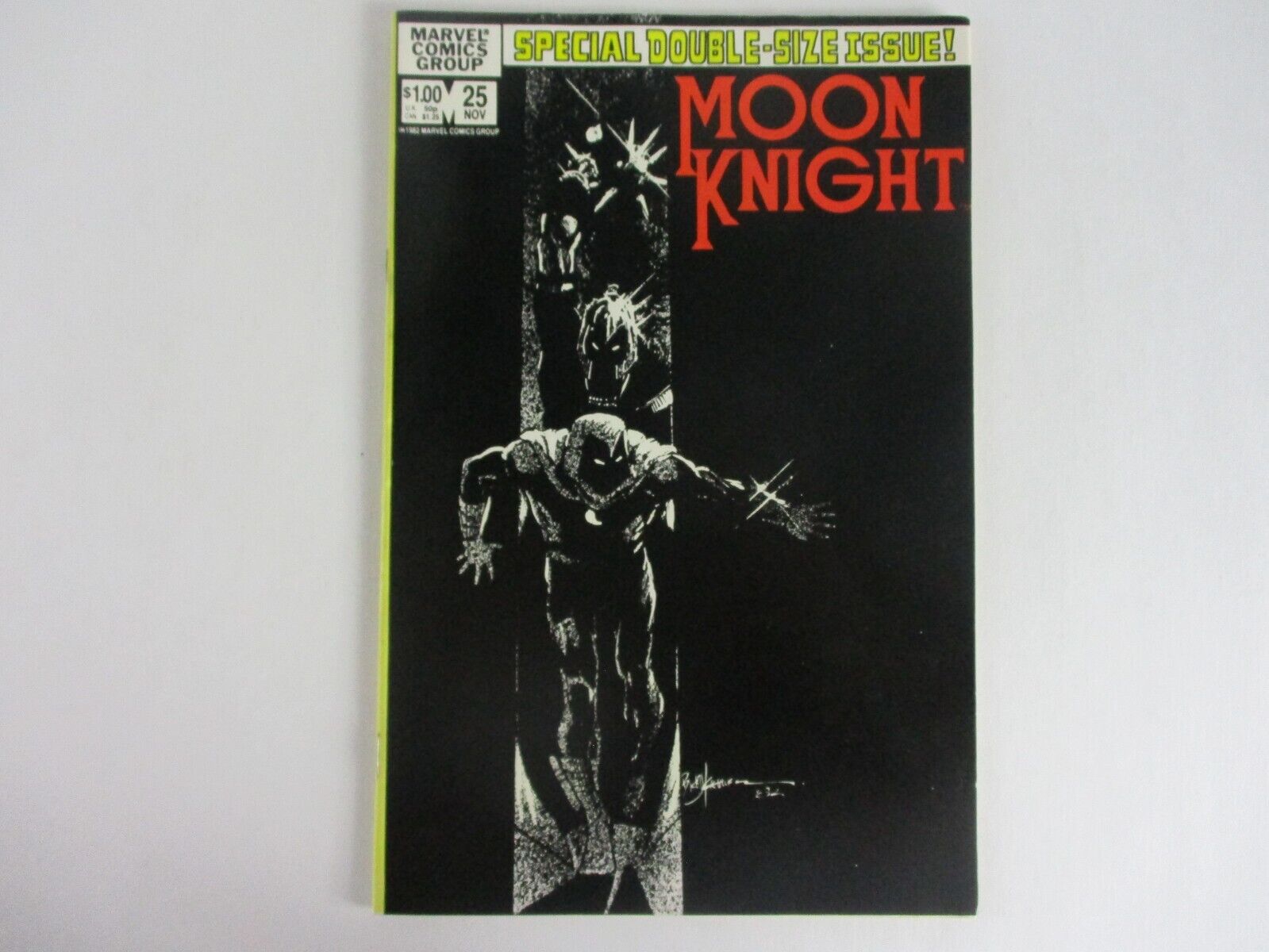 Marvel Comics MOON KNIGHT #25 November 1982 LOOKS GREAT