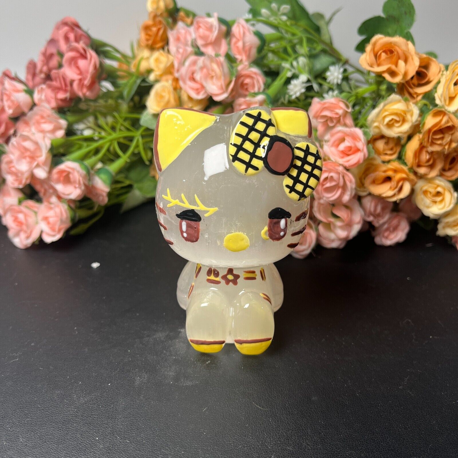 Random Yellow Colorful Selenite Hello Kitty Crystal Quartz Carving Healing Reiki