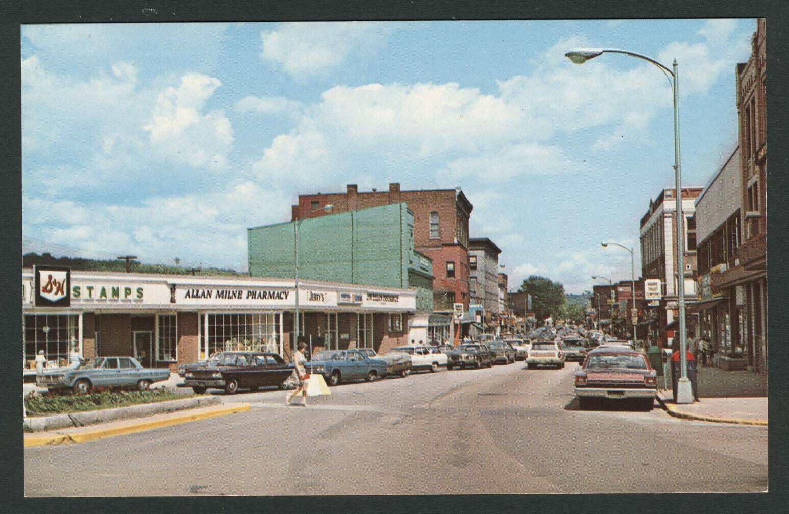 Barre VT: 1960s Chrome Postcard MAIN ST Allan Milne Pharmacy, S&H Green Stamps