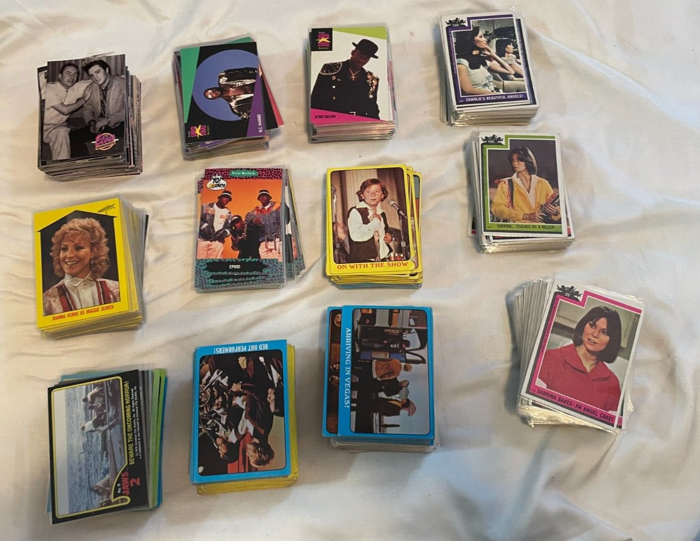 645 Mixed lot of trading cards Charlies angels, jaws2, MTV, elvis, Growing pains