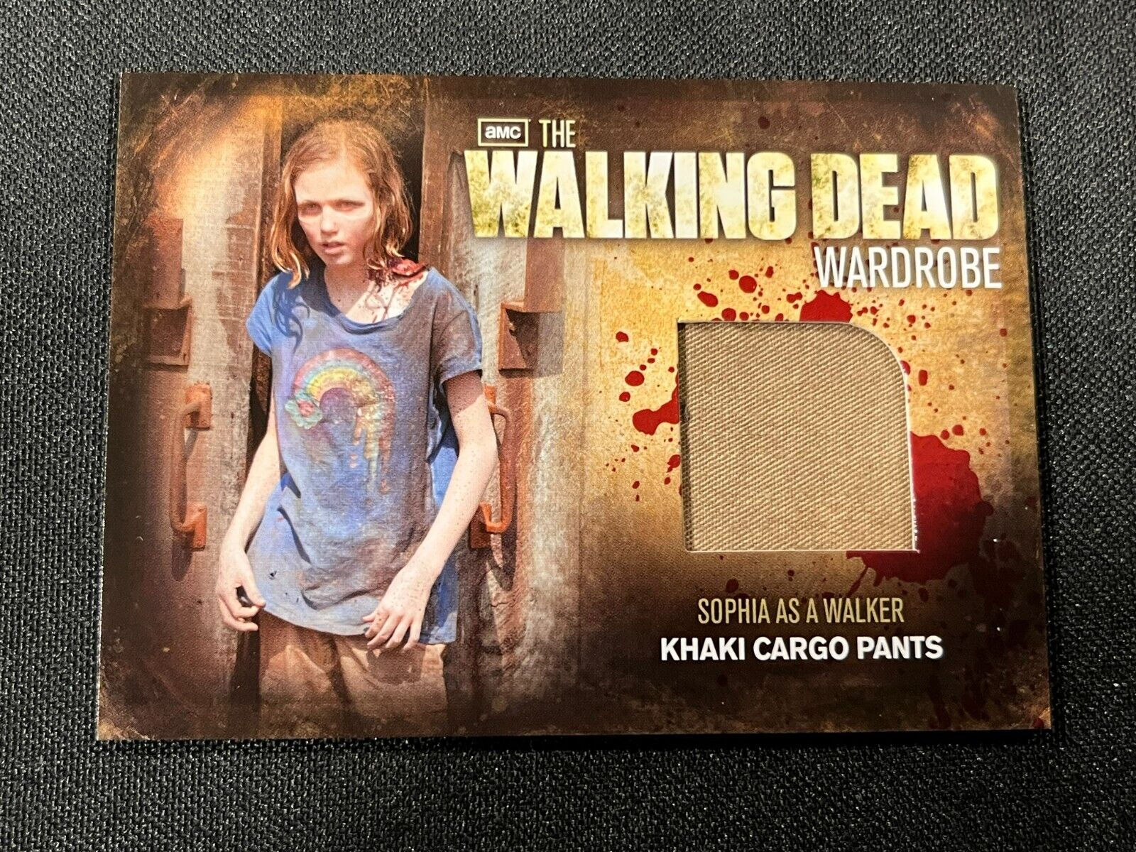 2012 Cryptozoic Walking Dead Sophia Walker Khaki Cargo Pants M20 Patch Card AA