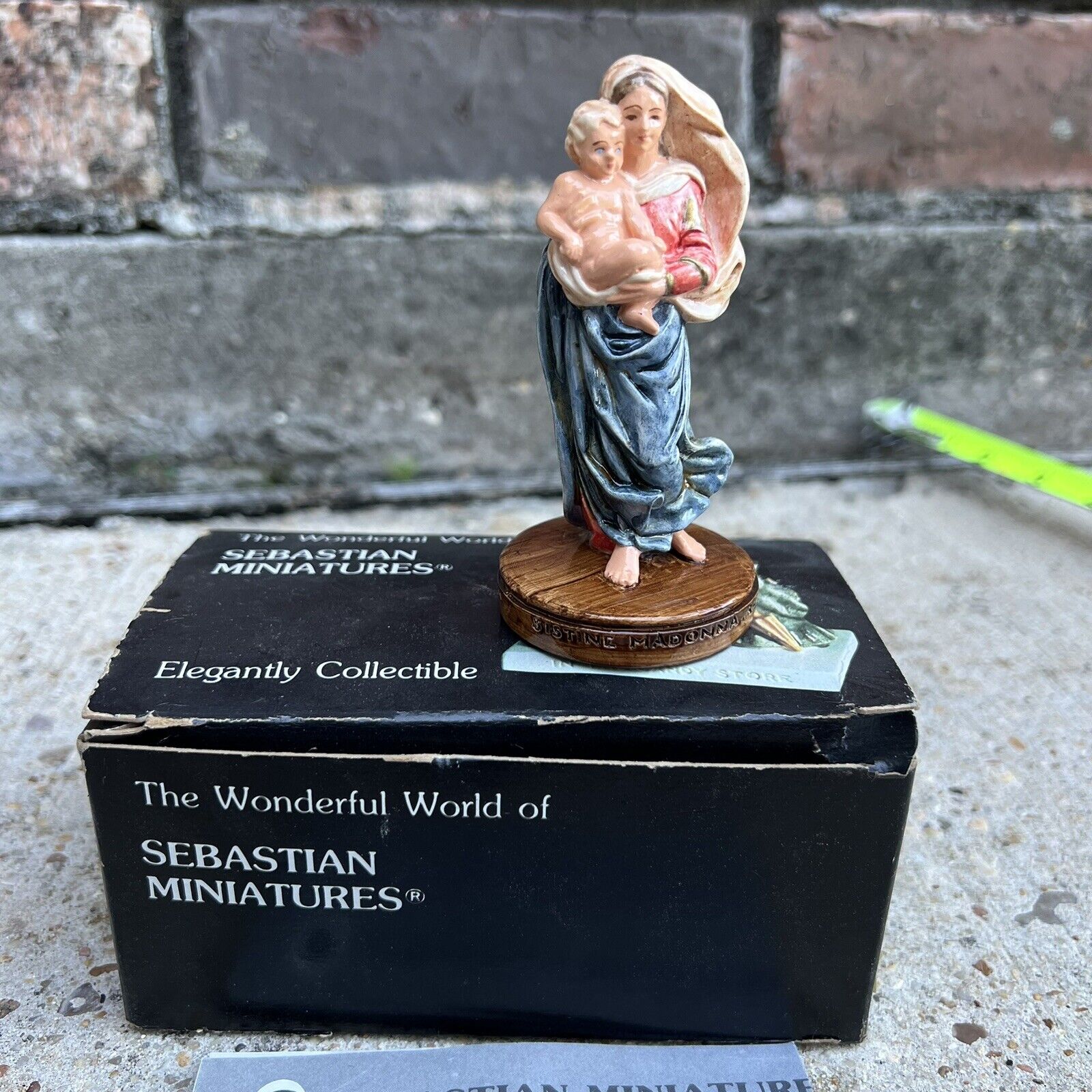 Sebastian Miniatures SML-171B Raphael\'s Sistine Madonna Figurine 1987