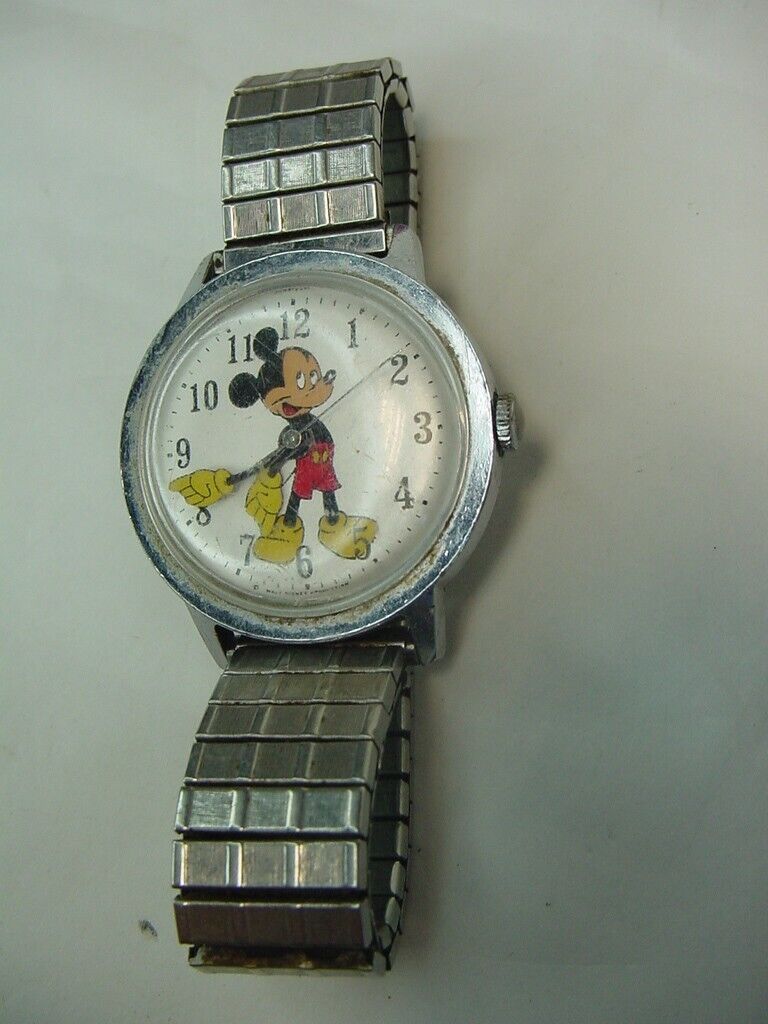 VTG TIMEX MICKEY MOUSE WATCH