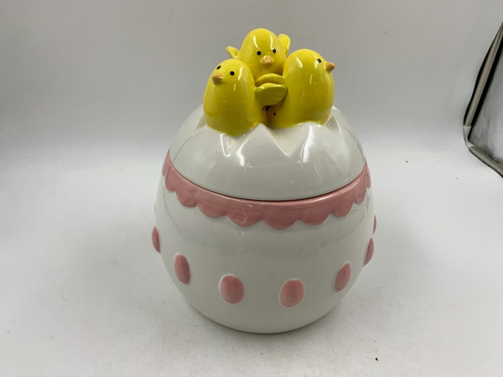 Carrot Patch Cottage 10in Three Chick Cookie Jar DD02B33002