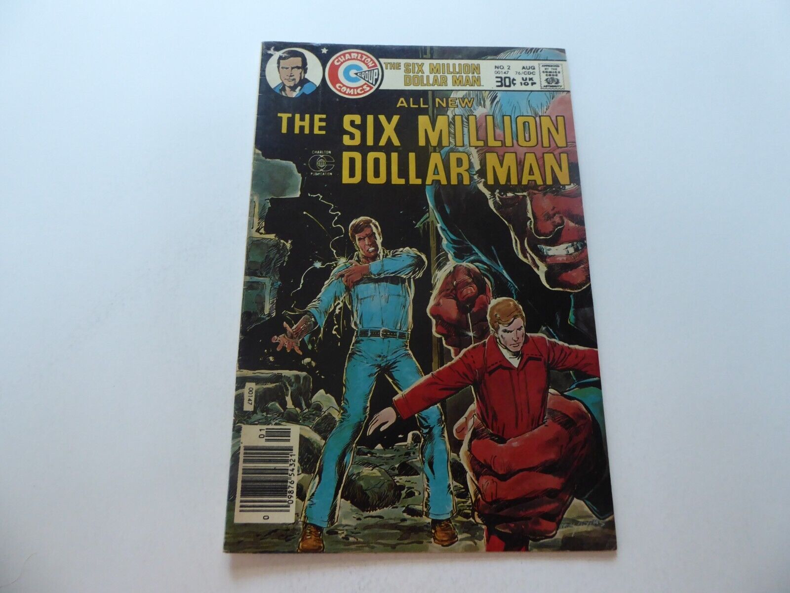 THE SIX MILLION DOLLAR MAN COMIC #2  AUGUST 1976     SCARCE COLLECTOR COPY