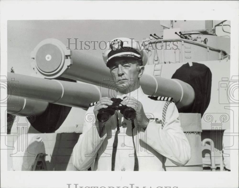 1983 Press Photo Robert Mitchum stars in Herman Wouk\'s \