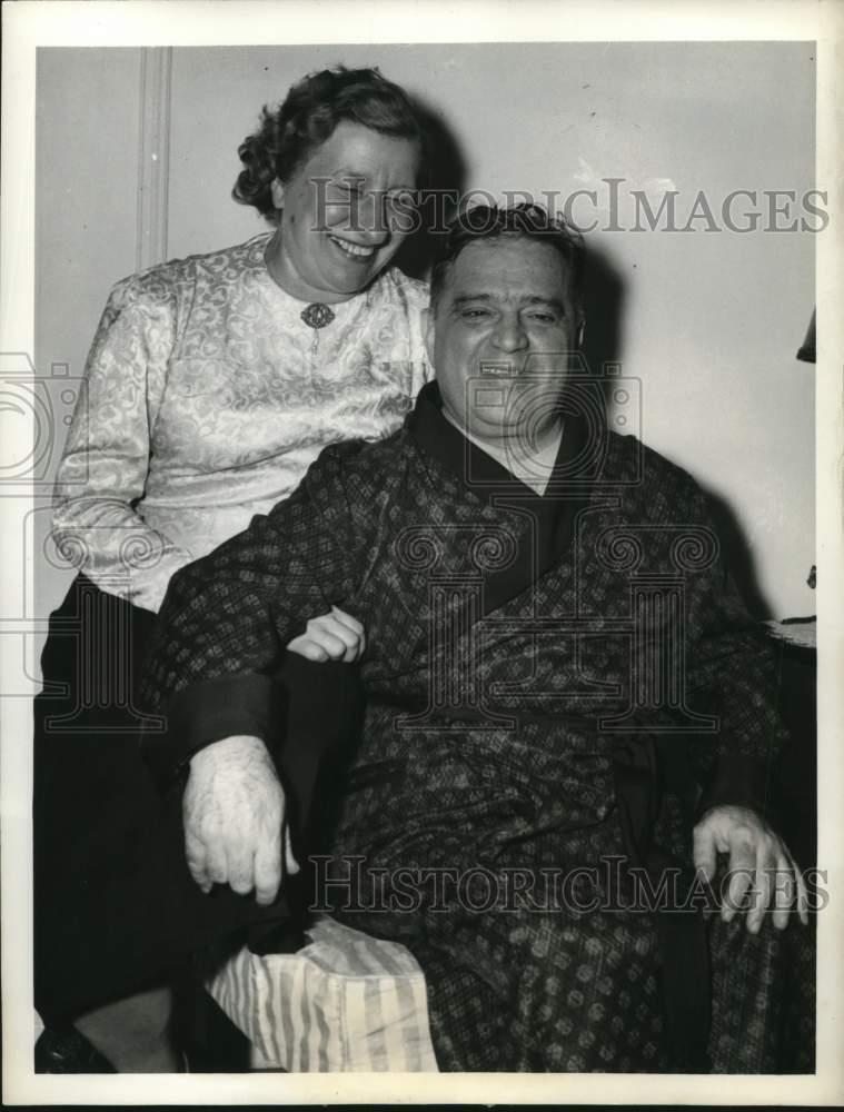 1941 Press Photo Mayor Fiorello La Guardia & wife after he won the NY election
