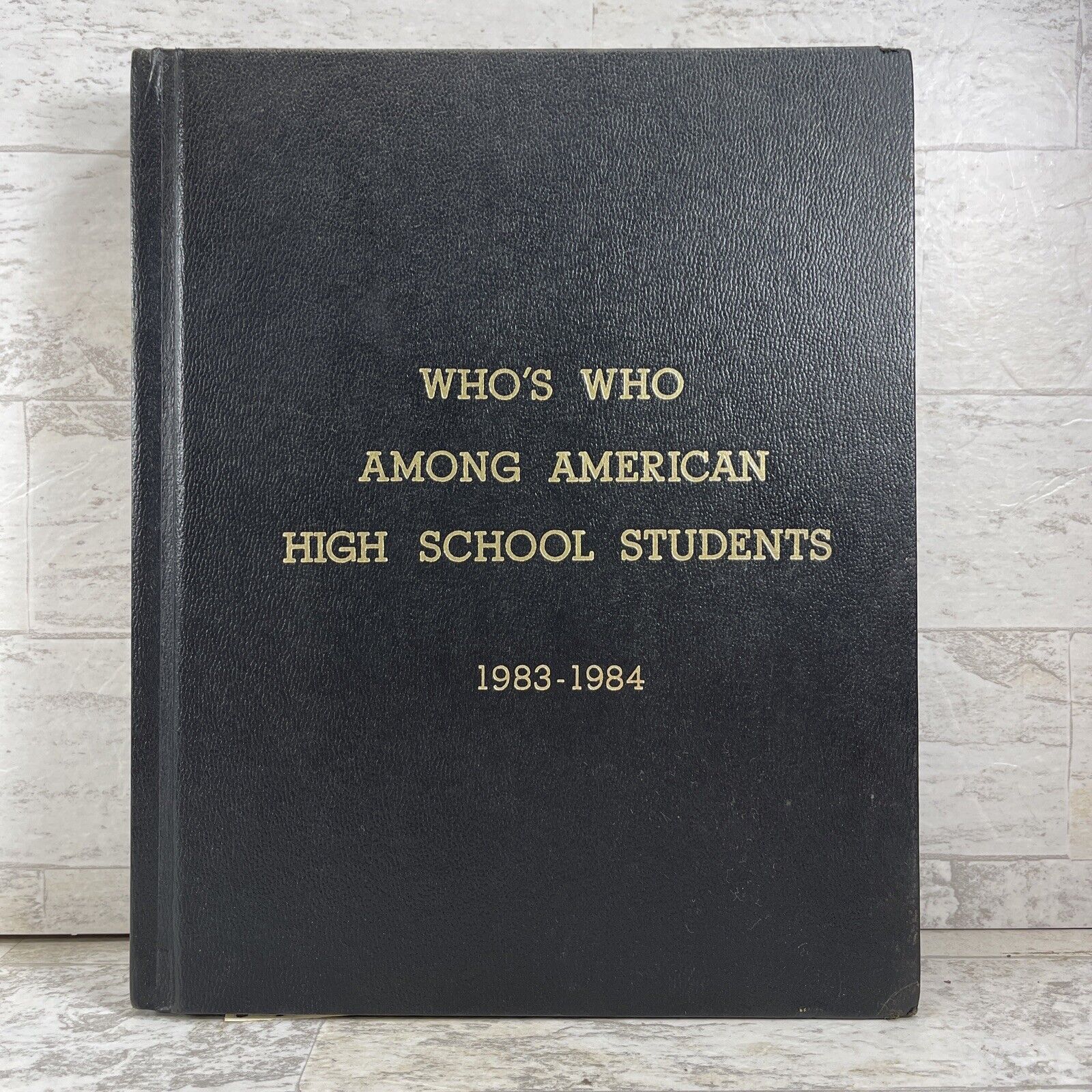 Who\'s Who Among American High School Students 1983-1984 Vol. VIII