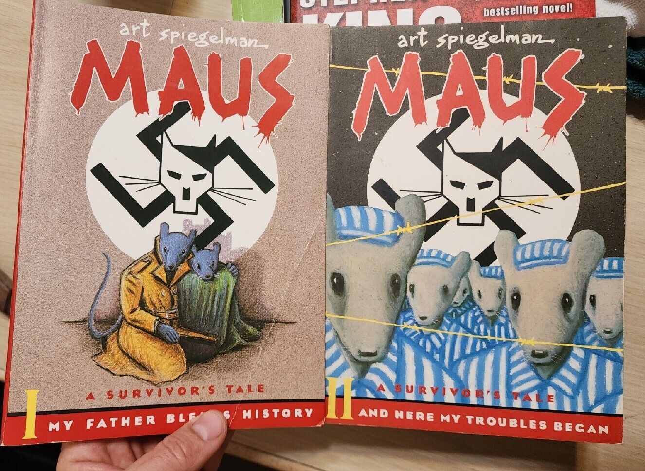 Maus: A Survivor's Tale Volume 1 and 2 by Art Spiegelman Graphic Novel
