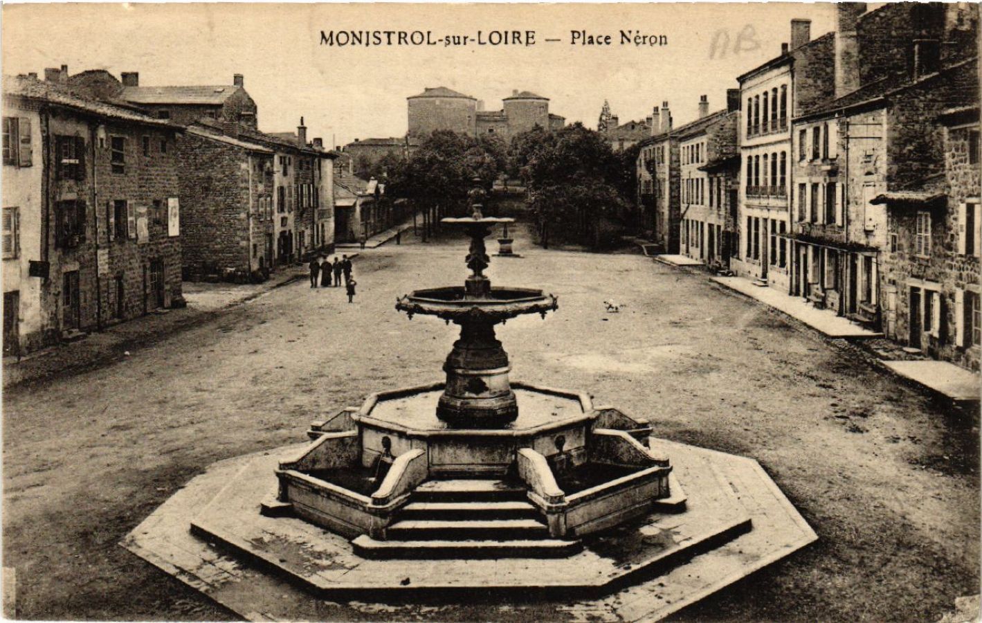 CPA MONISTROL-sur-LOIRE - Place Neron (517255)