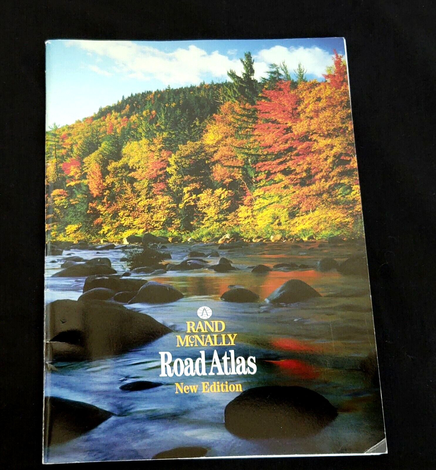 VTG Rand McNally New Edition  Road Atlas    1999