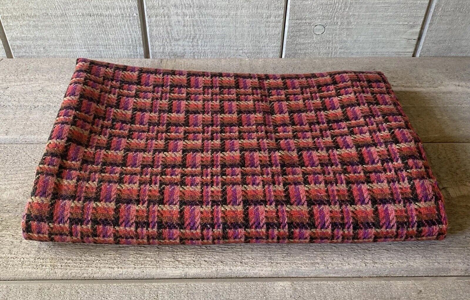 Munrospun Scotland Fabric 100% Wool Tweed Vintage Pink Black 36\