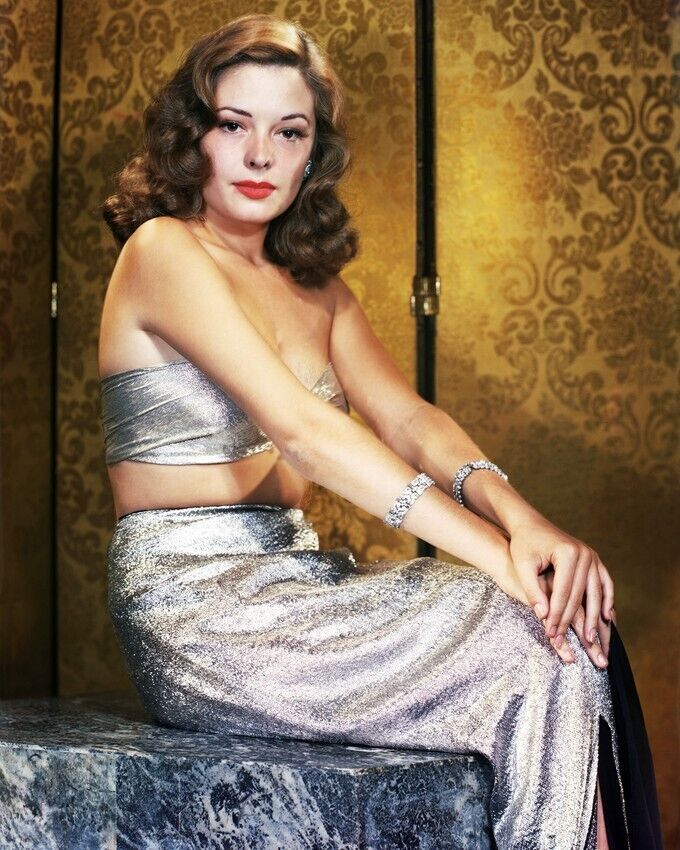 Jane Greer 8x10 real Photo sexy in two piece outfit