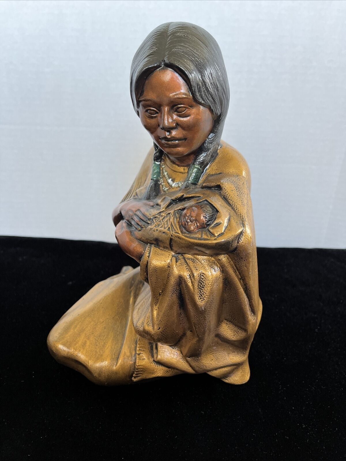 Vtg Ceramic Native American Woman Sculpture \