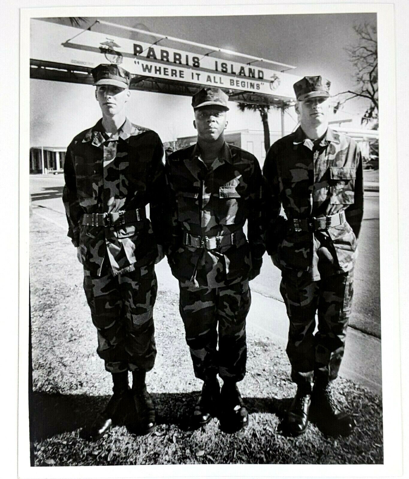 1988 Parris Island SC Marine Recruits at Attention Camo Fatigues VTG Press Photo
