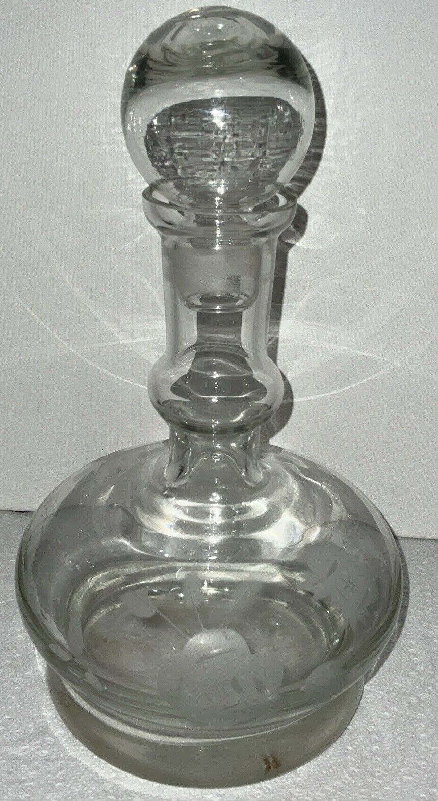 Vintage Barware Etched Floral Decanter/clear Ball Stopper/10.75”H