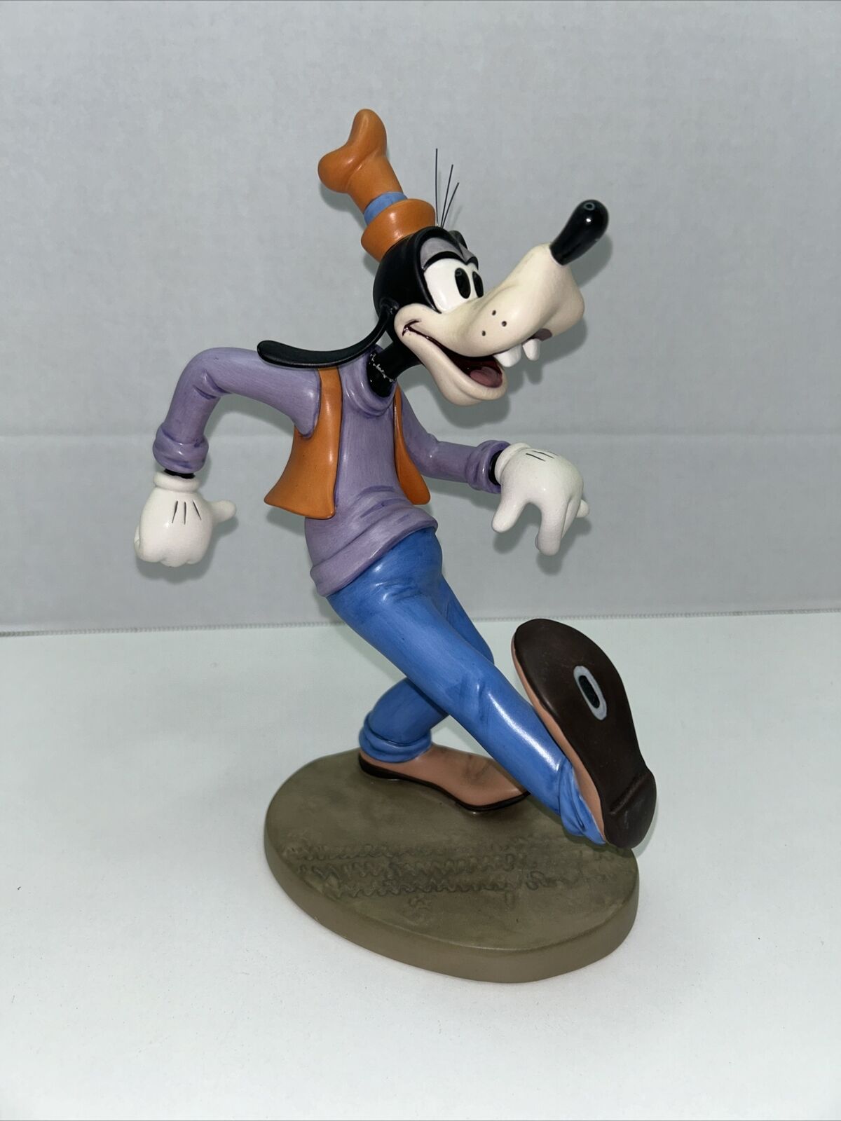 Vtg 97 WDCC Goofy Moving Day Figure Walt Disney Collectors Society Members READ