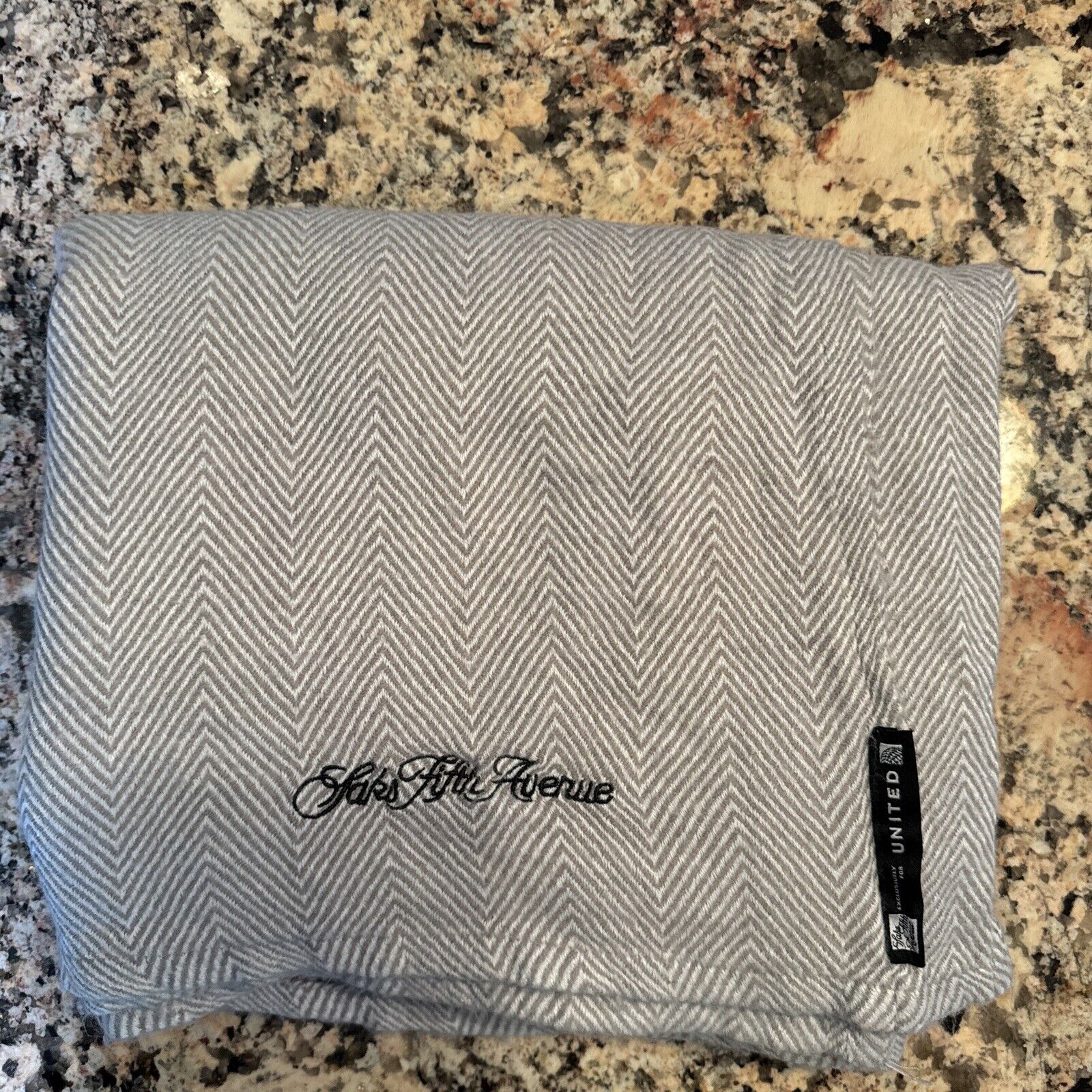 Saks Fifth Avenue United Airlines Knit Travel Blanket Gray Herringbone 51 x 58