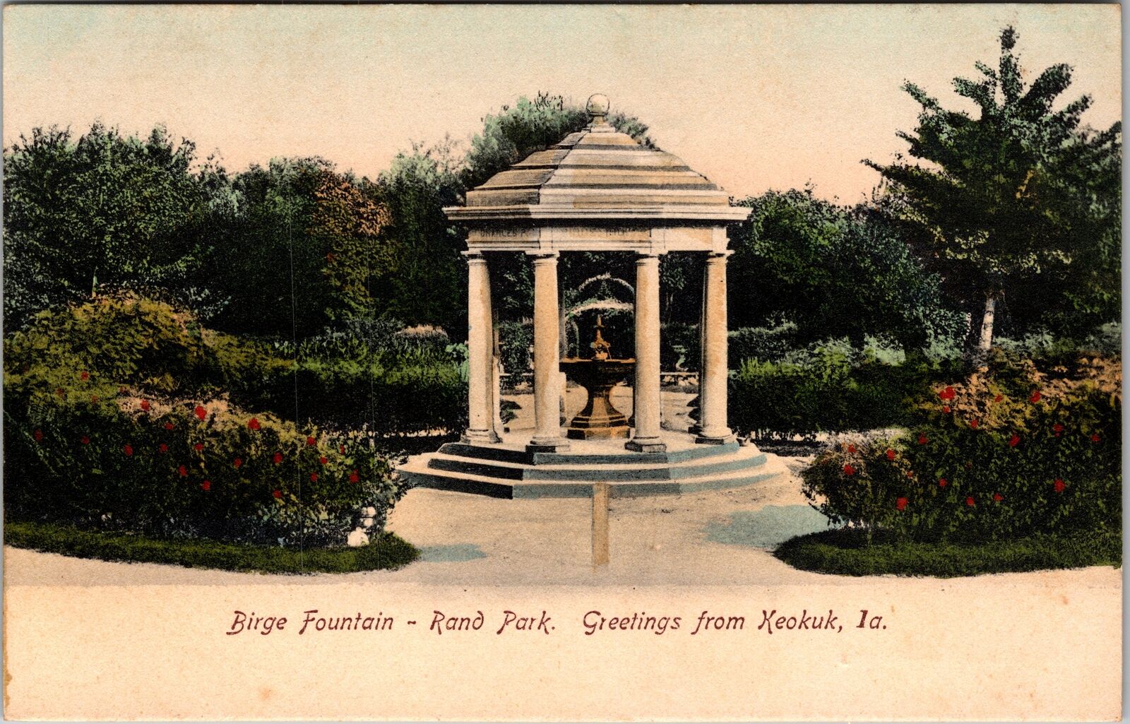 Keokuk IA-Iowa, Birge Fountain, Greetings, Rand Park Vintage Souvenir Postcard