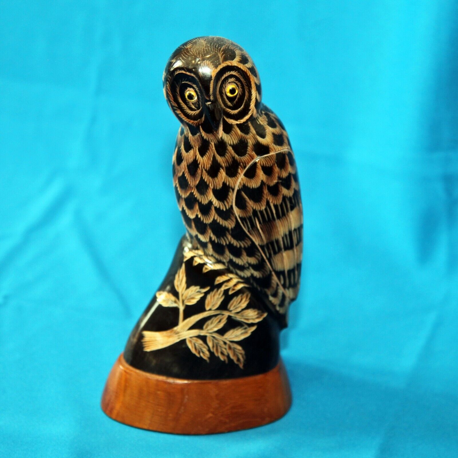 Owl Carving Amazing Detail One Of A Kind Original carving BARRY STEIN