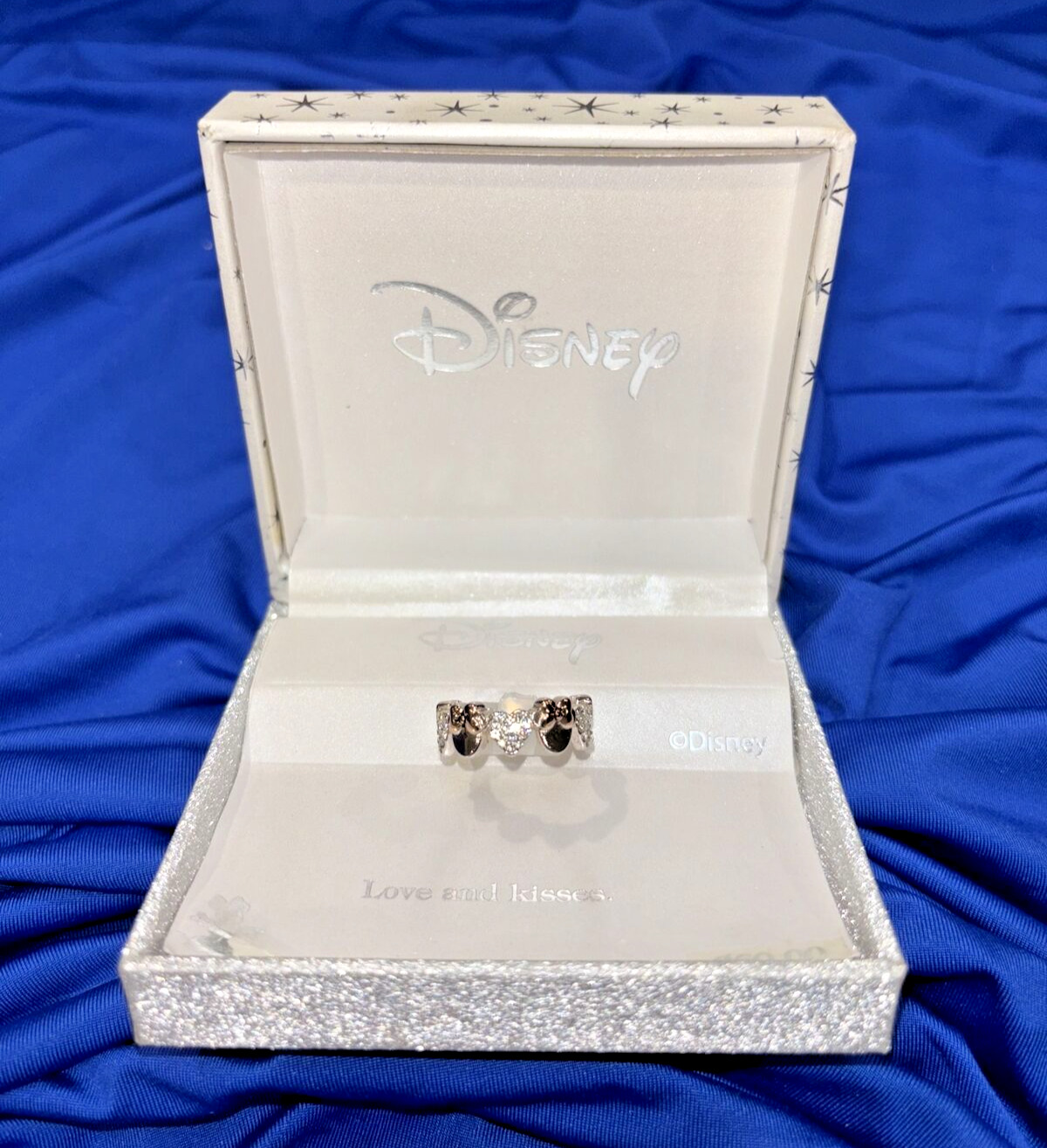 Disney Minnie Mouse Hearts Love and Kisses Ring Size 7