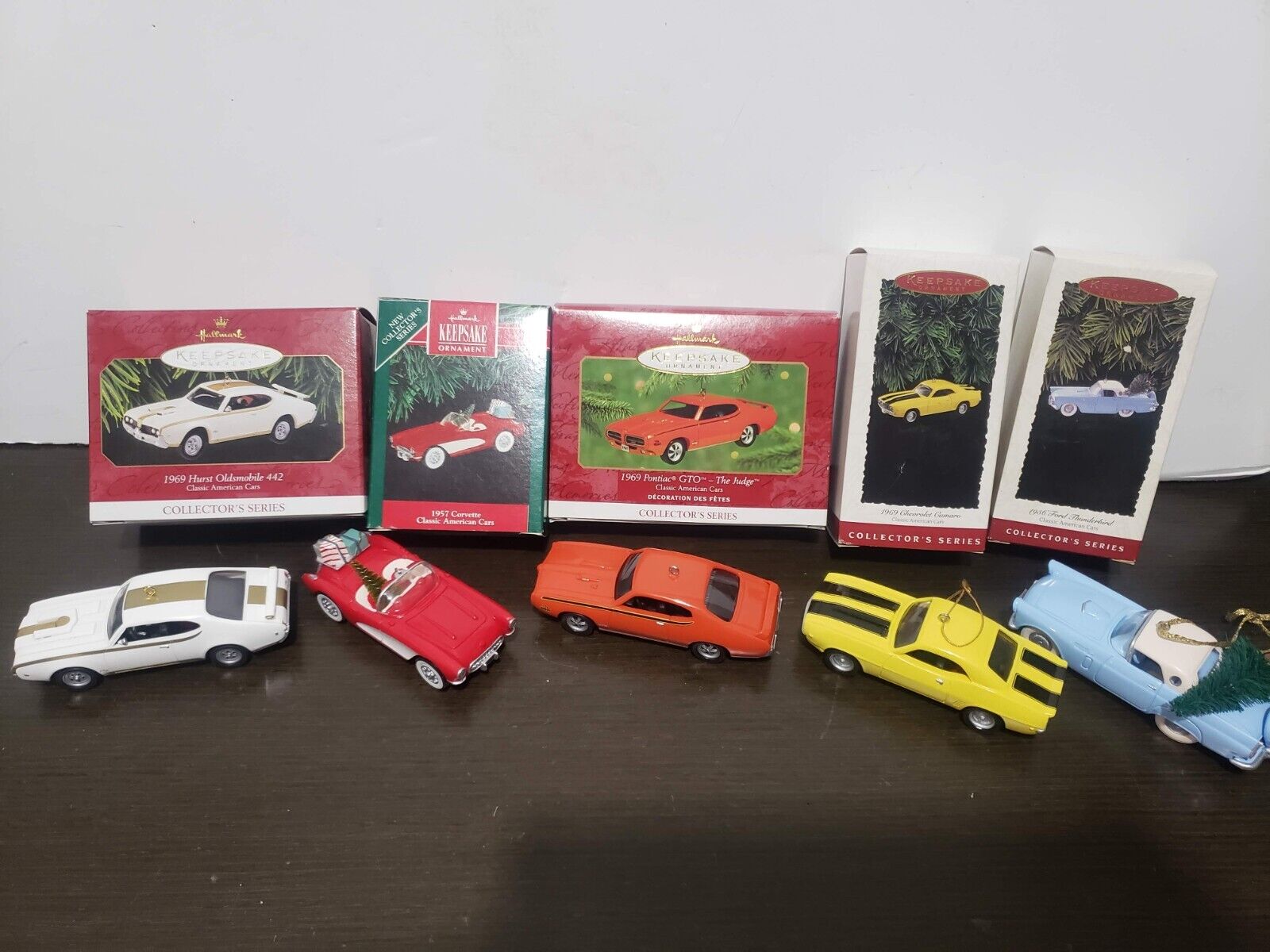 Hallmark Keepsake Ornaments Collector\'s Series Classic American Cars Set of 5
