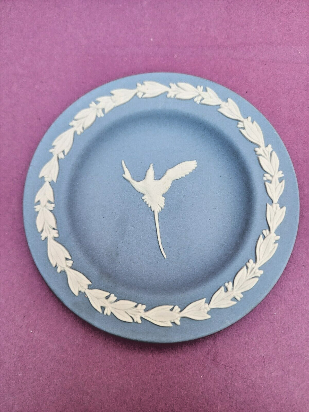 Vintage WEDGWOOD Jasperware Miniature Plate- BERMUDA LONGTAIL BIRD Small Blue