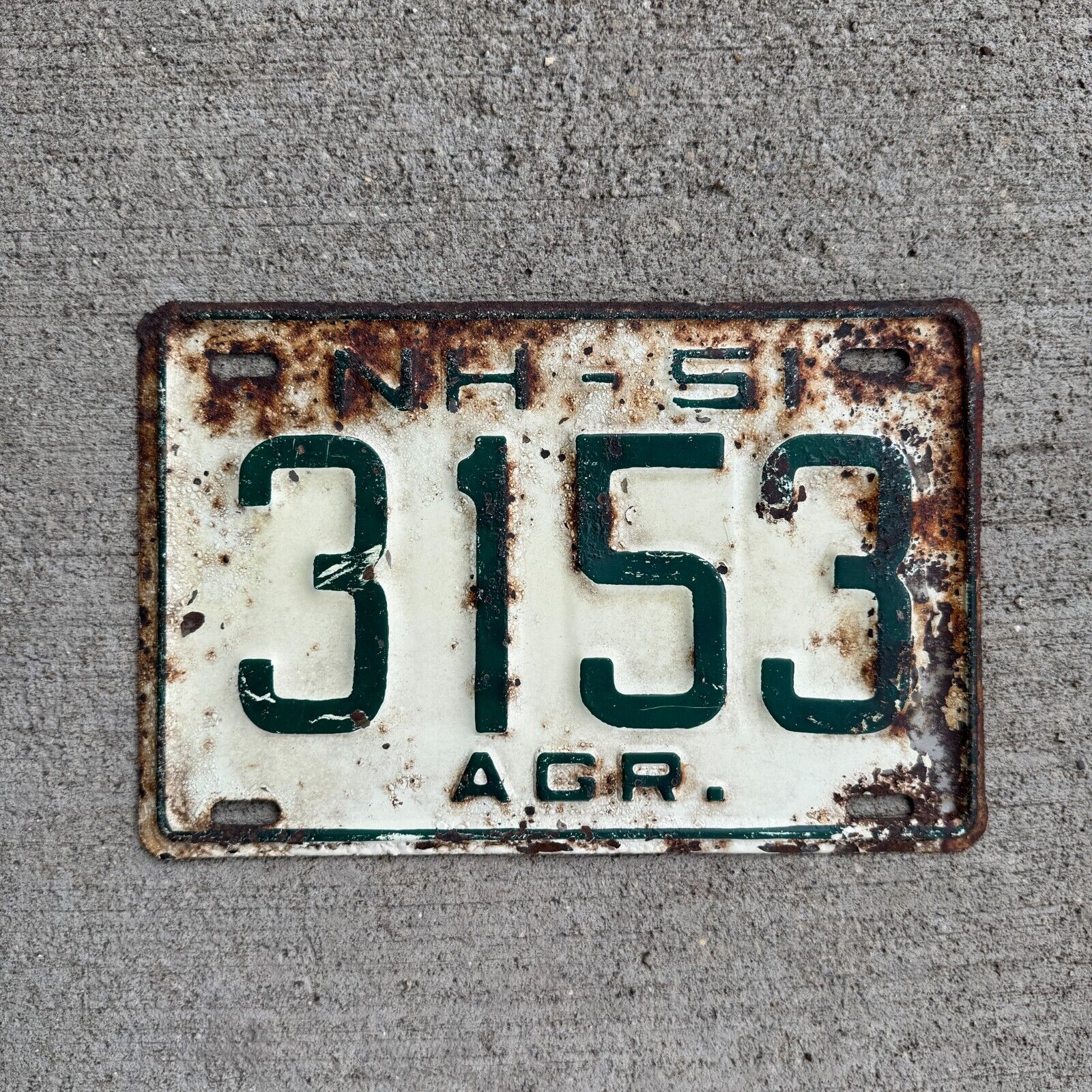 1951 New Hampshire AGRICULTURAL License Plate Vintage Auto Garage Decor Ag 3153