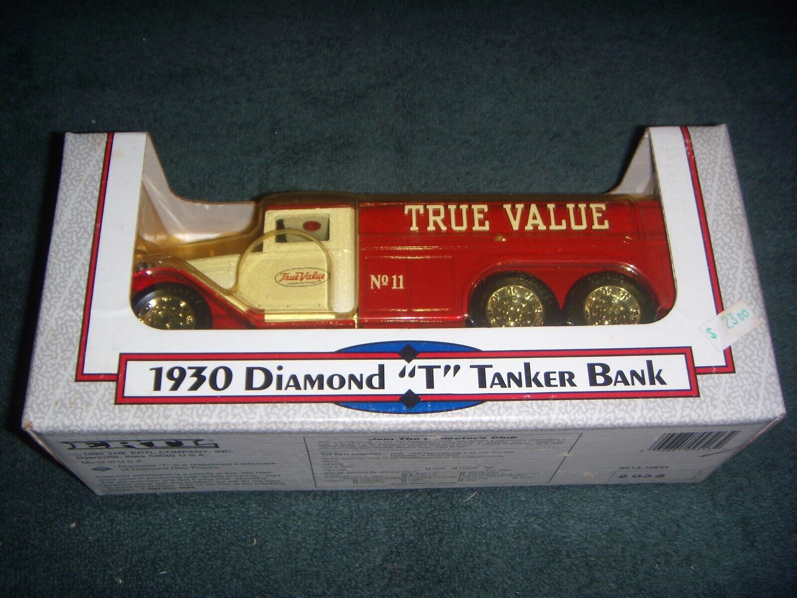 ERTL True Value 1930 Diamond T Tanker Truck Coin Bank Die Cast #2052