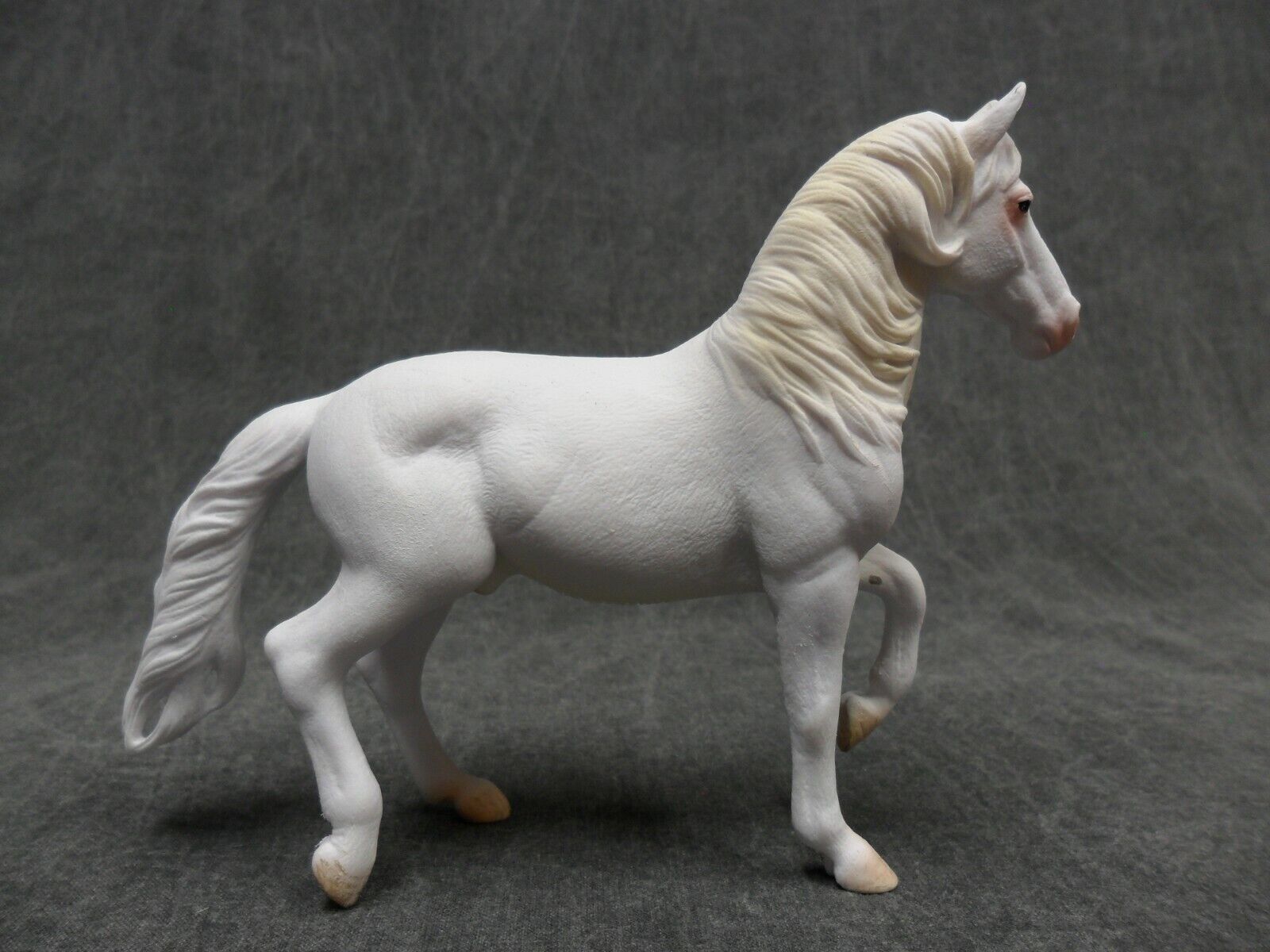 CollectA NEW * Camarillo White Horse * 88876 Breyer Corral Pals Model Horse