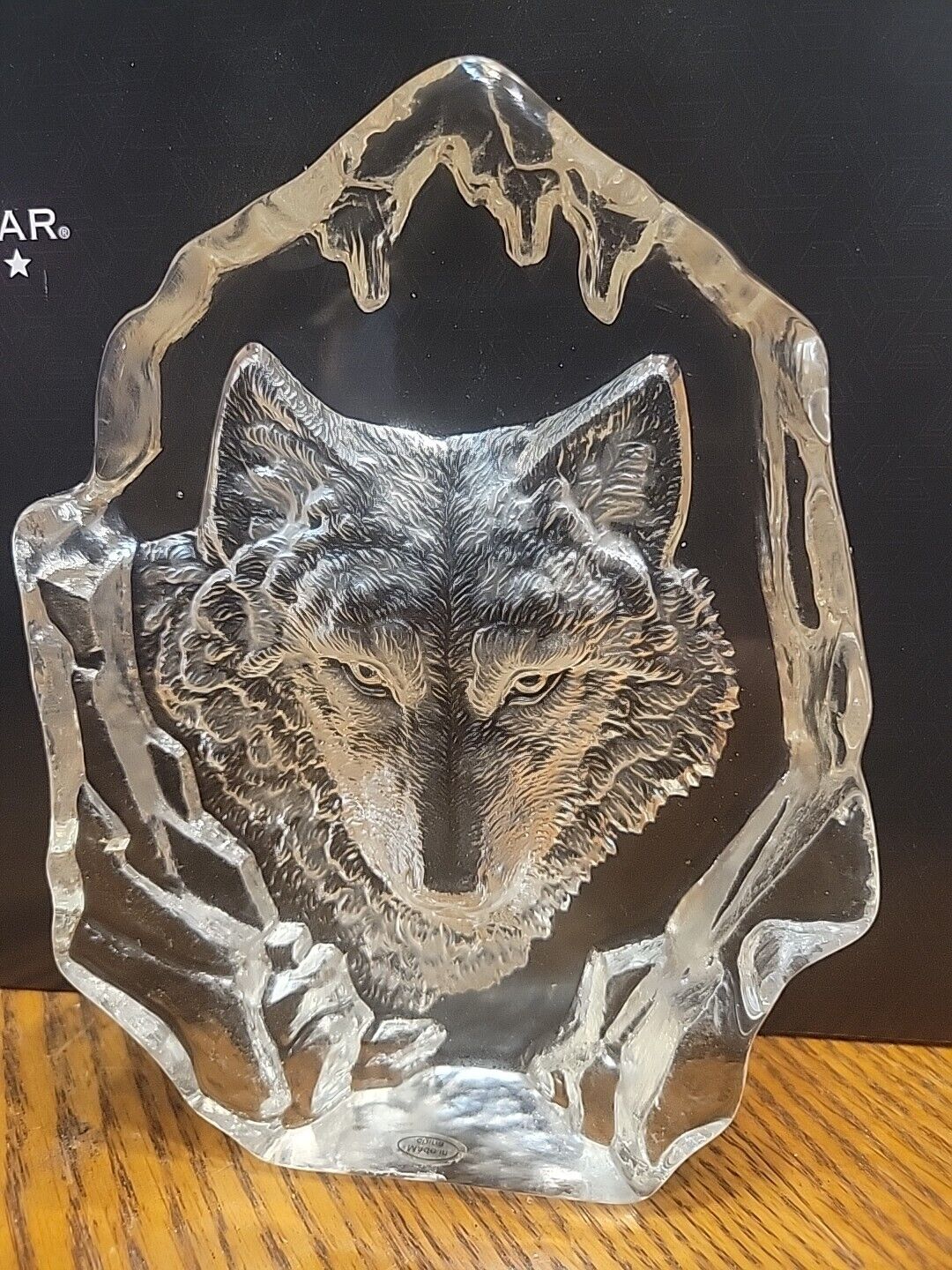 Wolf Head 3-D Etched Crystal Glass Paperweight 6\