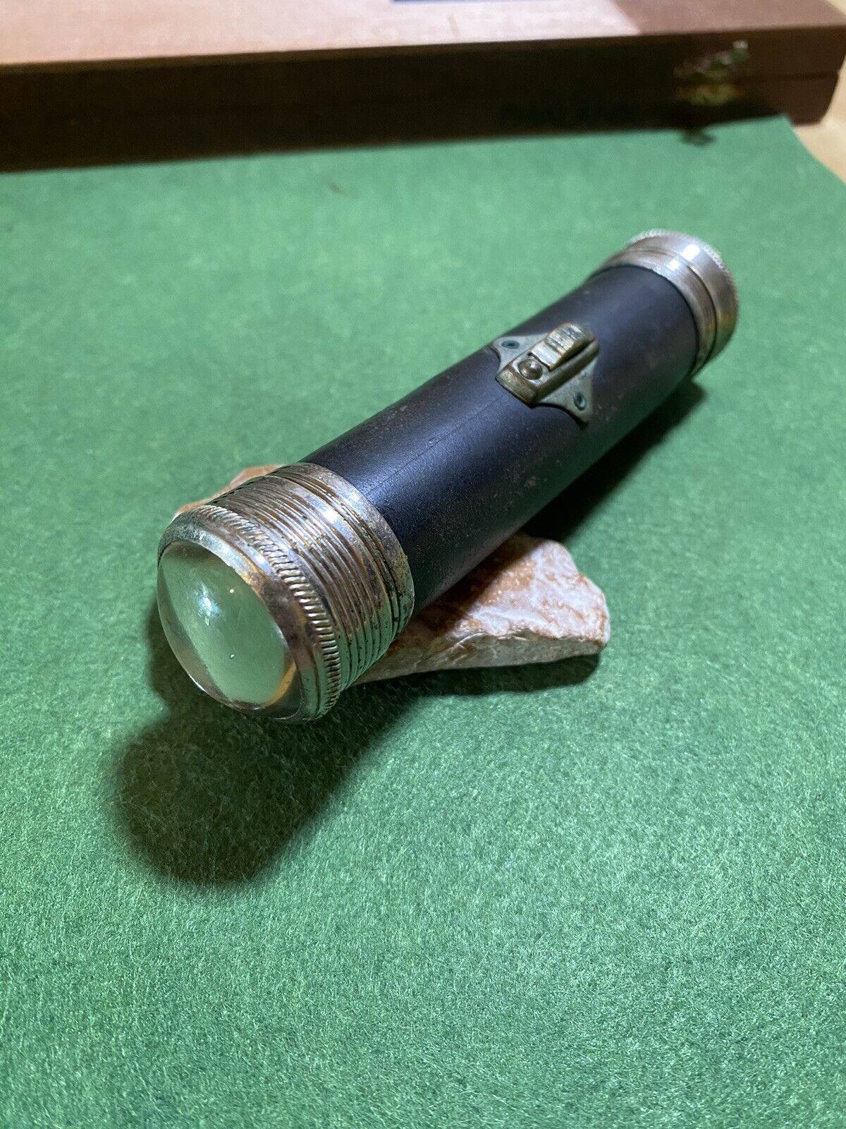 Vintage Eveready Fisheye Flashlight model 2604 hard paper case 1913-1916