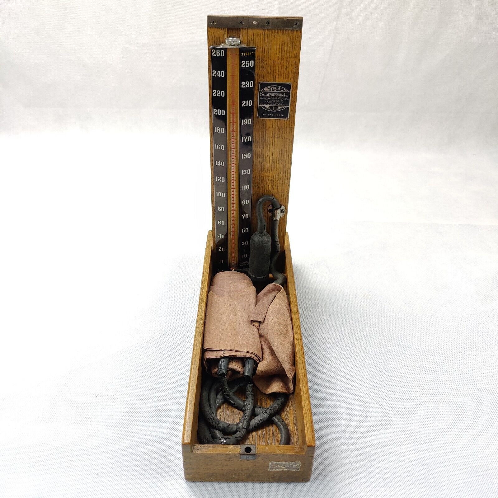 Antique Baumanometer Blood Pressure Machine Kit Bag Model Med. Dept U.S. Army