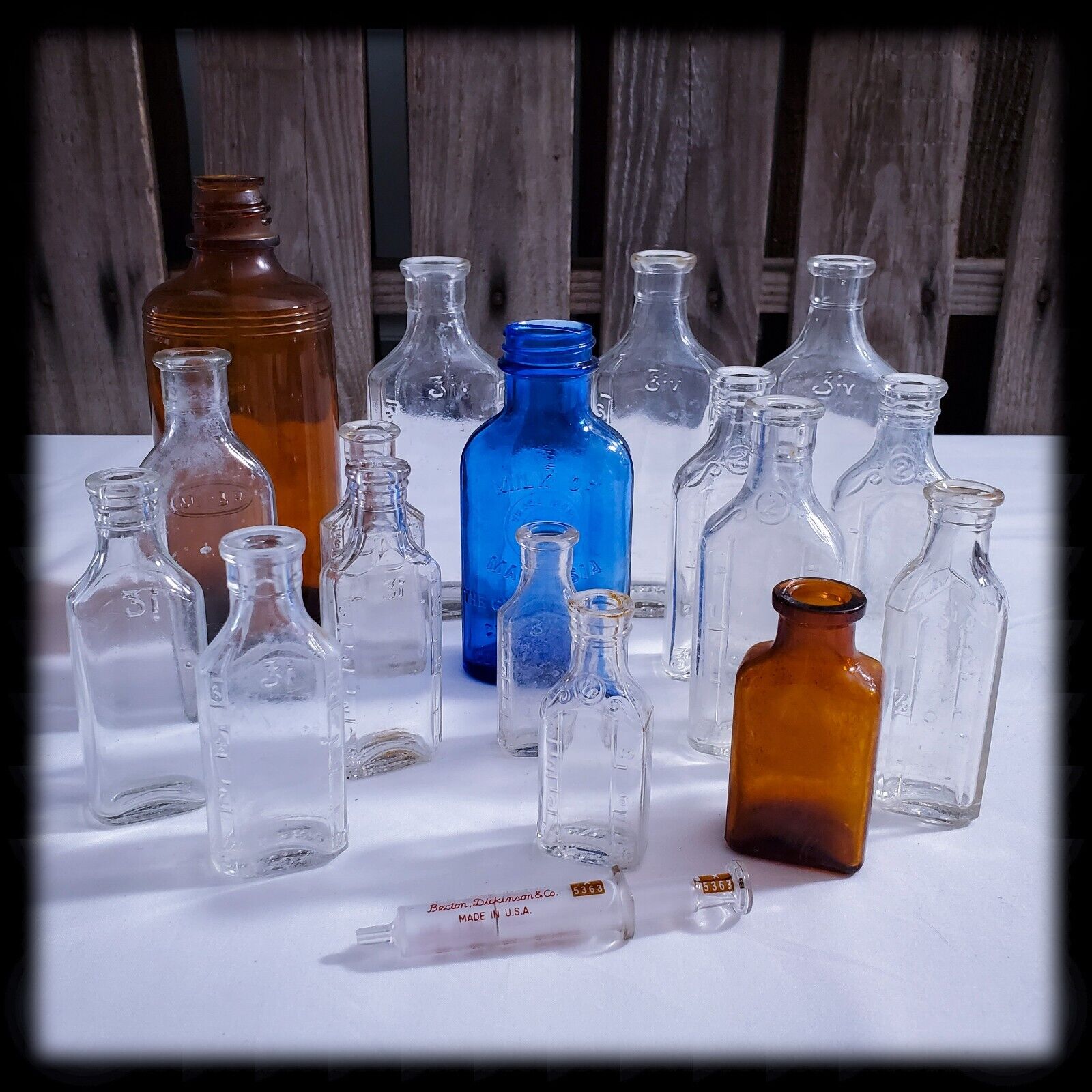 18 Piece Vintage Glass Apothecary Bottles Clear Pharmaceutical Glass Syringe Set