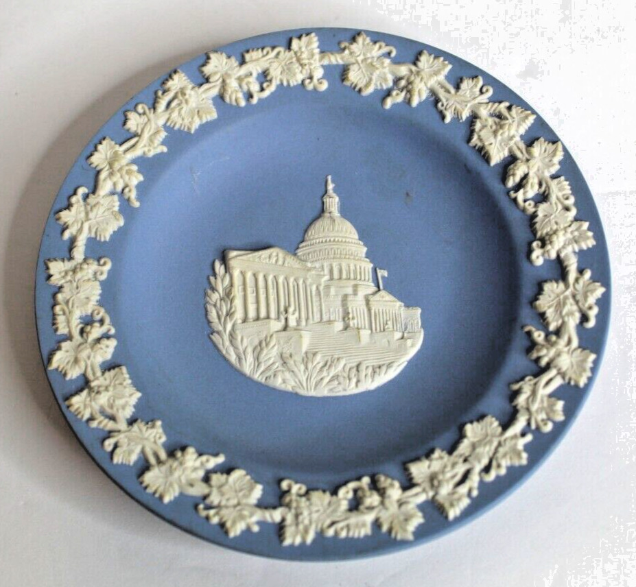 Vintage Wedgwood White On Blue Jasperware Porcelain Washington DC Pin Tray Dish